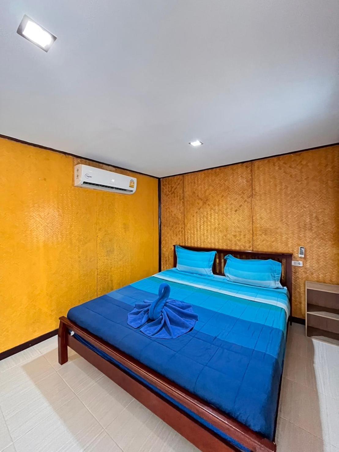 View Garden Resort Phi Phi Don Exterior photo
